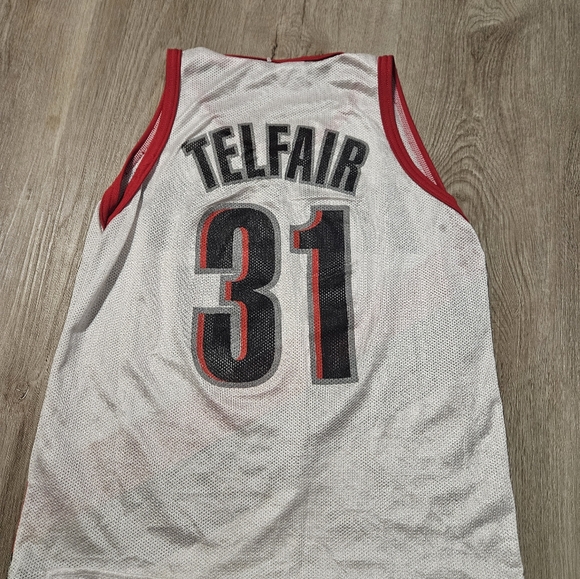 Youth size 18-20 Sebastian Telfair #31 Blazers Jersey - Picture 2 of 3